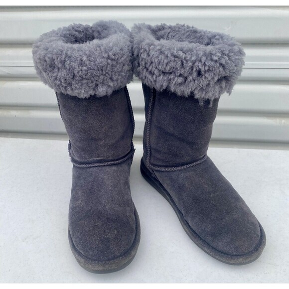 BEARPAW Tall Woman’s Size 8 Gray Suede Upper Sheepskin Wool Lined Boots Slip-On - Picture 12 of 16
